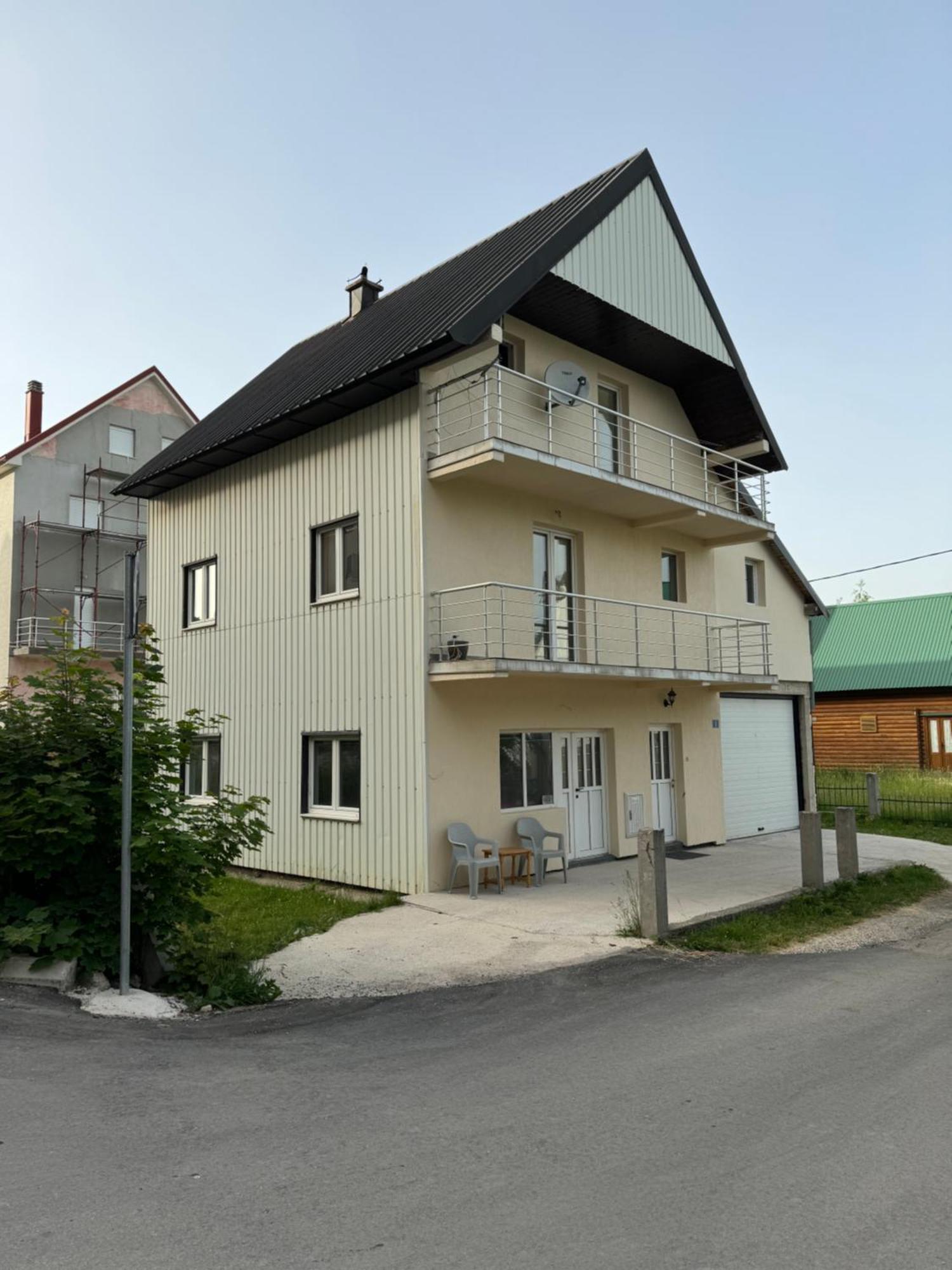 Jezera Appartement *